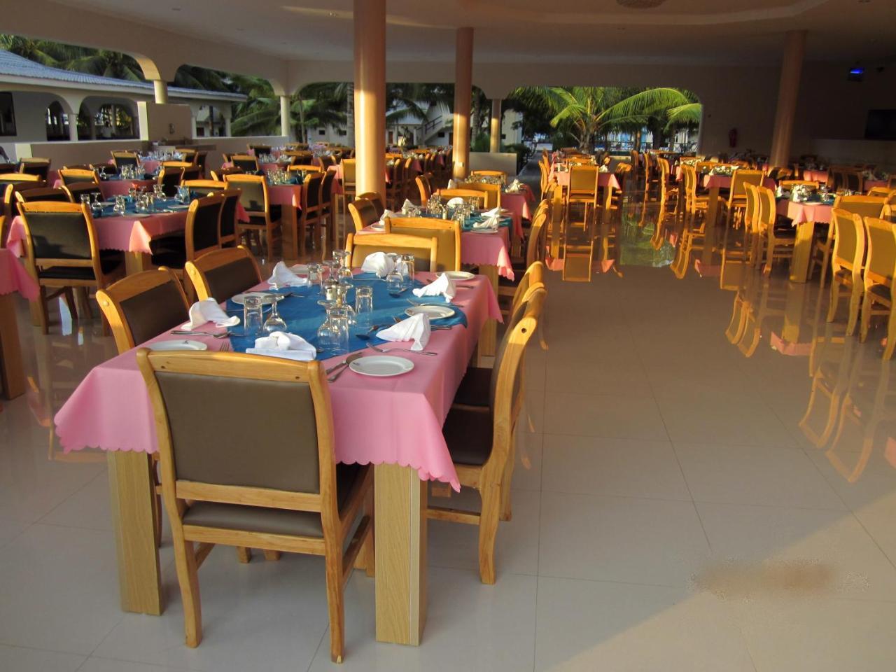 Oceanic Bay Hotel & Resort Bagamoyo Buitenkant foto