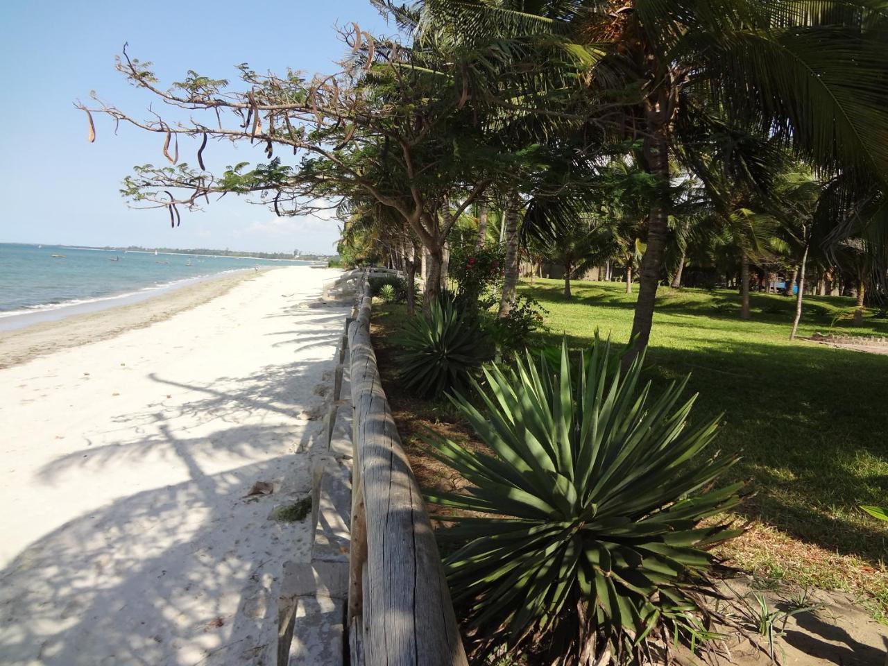 Oceanic Bay Hotel & Resort Bagamoyo Buitenkant foto