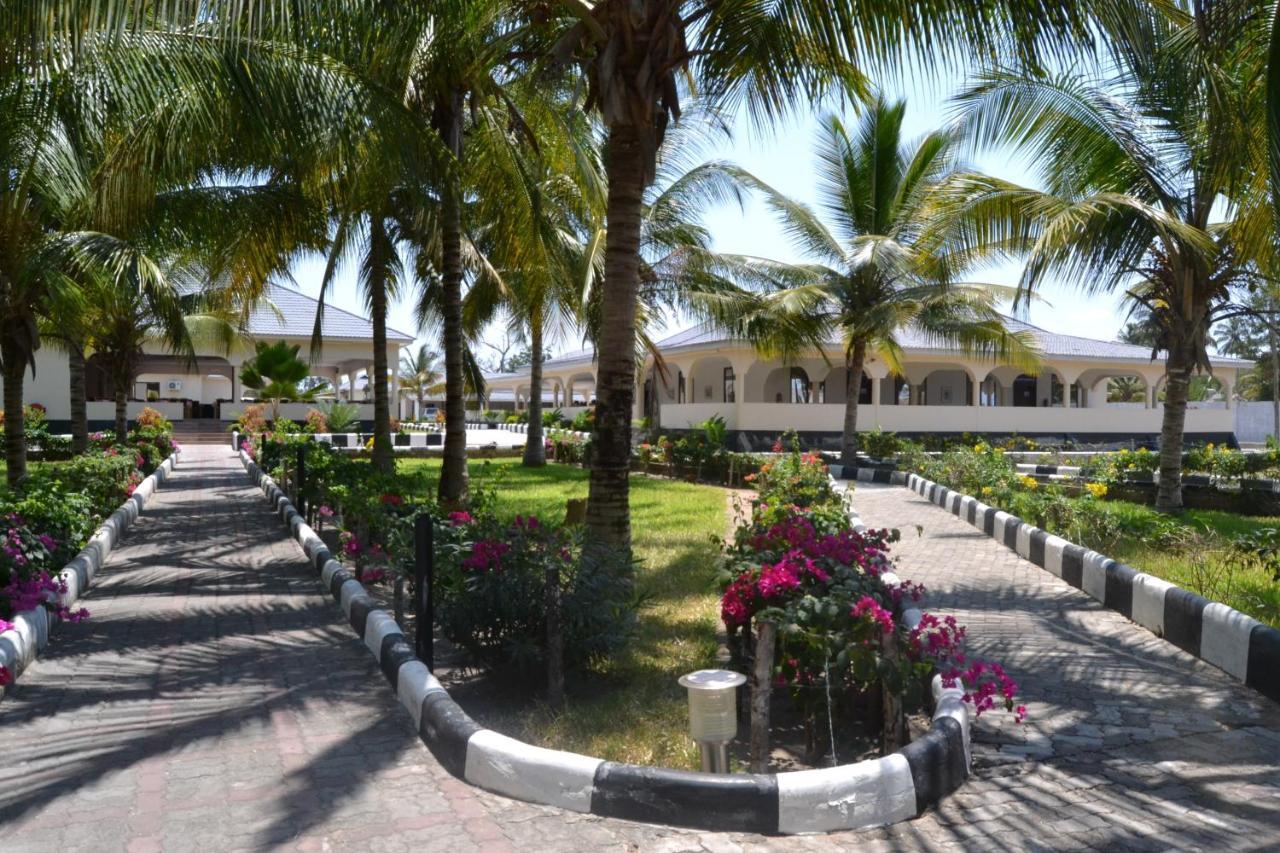 Oceanic Bay Hotel & Resort Bagamoyo Buitenkant foto
