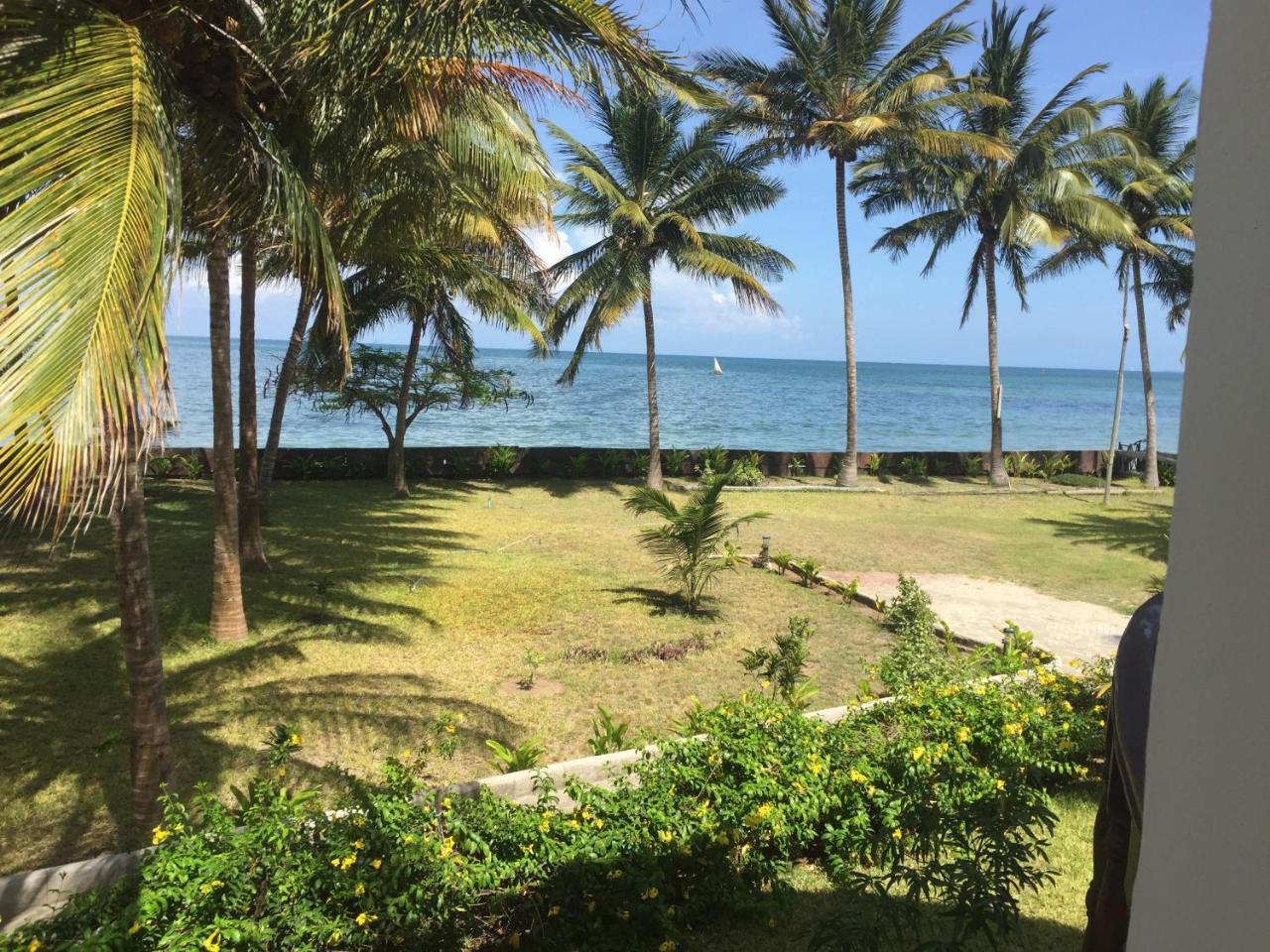 Oceanic Bay Hotel & Resort Bagamoyo Buitenkant foto